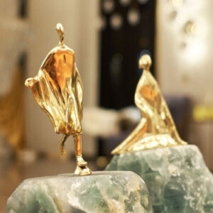 ZJ-K0056绿莹石底+铜人